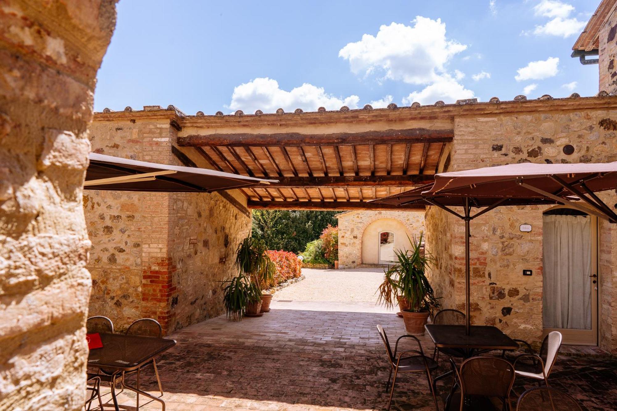Villa Le Beringhe - Wine Pool & Relax Colle Val D'Elsa Dış mekan fotoğraf
